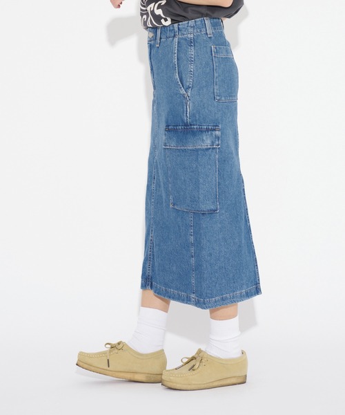 Levi's（リーバイス）の「Levi's/リーバイス カーゴ ミディスカート ミディアムインディゴ CAUSE AND EFFECT（スカート・レディース・インディゴブルー・28inch/23inch/27inch/26inch/25inch/24inch）」の13枚目の写真
