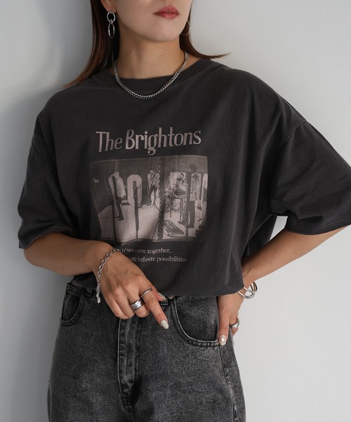 Riberry(リベリー)の「ロックフォトビッグTシャツ(Tシャツ/カットソー・レディース・チャコールグレー/ホワイト×グリーン/ホワイト×レッド・FREE)」の1枚目の写真