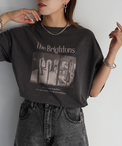 Riberry(リベリー)の「ロックフォトビッグTシャツ(Tシャツ/カットソー・レディース・チャコールグレー/ホワイト×グリーン/ホワイト×レッド・FREE)」の4枚目の写真