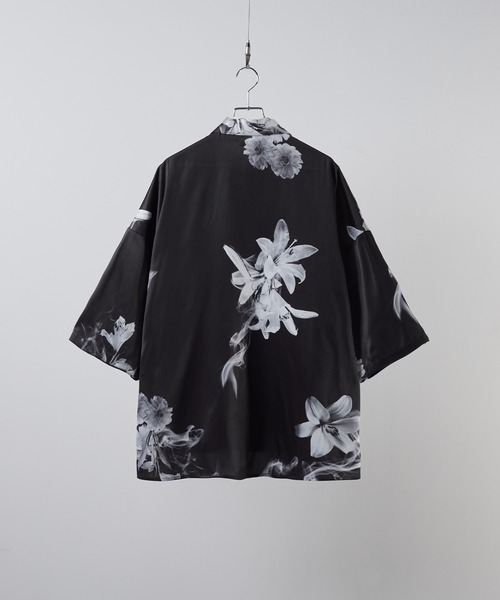 cussil（クシル）の「【cussil/クシル】フラワーパターンドレープルーズシルエット2WAYオープンカラーハーフスリーブシャツ（シャツ/ブラウス・メンズ・ブラック/ホワイト・XS/S/M/L）」の14枚目の写真