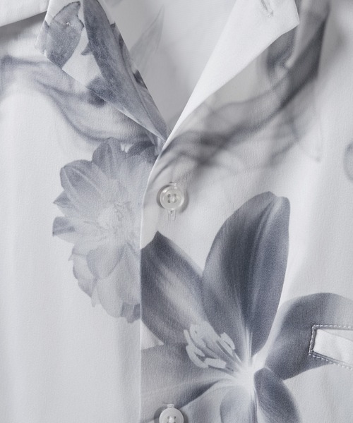 cussil（クシル）の「【cussil/クシル】フラワーパターンドレープルーズシルエット2WAYオープンカラーハーフスリーブシャツ（シャツ/ブラウス・メンズ・ブラック/ホワイト・XS/S/M/L）」の9枚目の写真