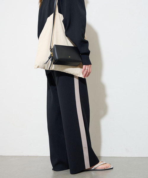 JOURNAL STANDARD(ジャーナルスタンダード)の「《WEB限定追加3》ウォッシャブルトラックパンツ(その他パンツ・レディース・ブラック・FREE)」の6枚目の写真