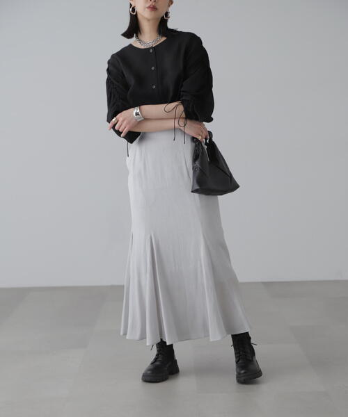 FREE'S MART（フリーズマート）の「[低身長サイズ/Sシリーズ]シャイニーフレアマーメイドスカート（スカート・レディース・ホワイト/グレー/ブルー・SMALL/MEDIUM/X-SMALL）」の2枚目の写真