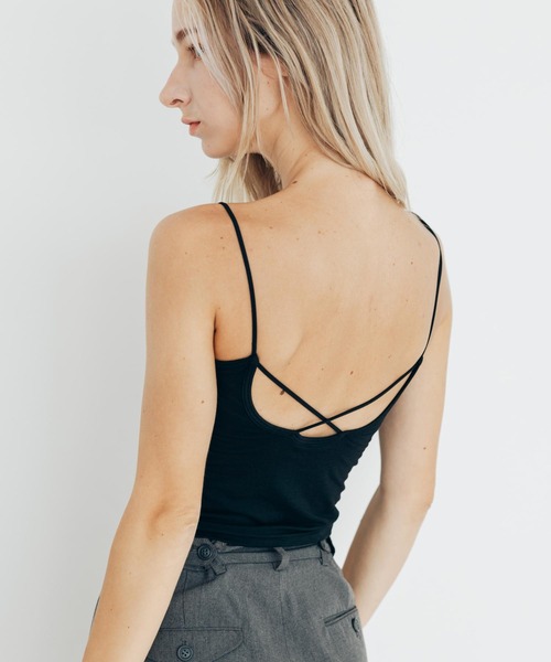 fran de lingerie（フランデランジェリー）の「さらっと滑らかなシルキーリネンクロップド丈のパッド付きキャミ 「シルキーリネン キャミソール」 キャミソール（キャミソール・レディース・グレイッシュベージュ/ネイビー/ブラック・L/LL/M）」の4枚目の写真