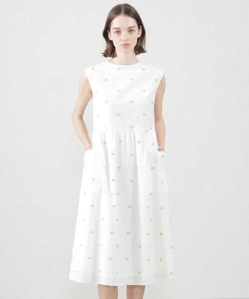 MACKINTOSH PHILOSOPHY（ﾏｯｷﾝﾄｯｼｭ ﾌｨﾛｿﾌｨｰ）の「クローバーカットジャカードワンピース（ワンピース・レディース・ブラック/オフホワイト・36/38）」の2枚目の写真