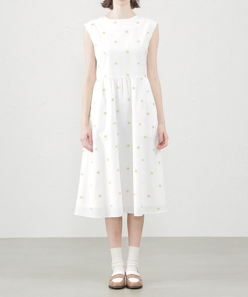 MACKINTOSH PHILOSOPHY（ﾏｯｷﾝﾄｯｼｭ ﾌｨﾛｿﾌｨｰ）の「クローバーカットジャカードワンピース（ワンピース・レディース・ブラック/オフホワイト・36/38）」の5枚目の写真