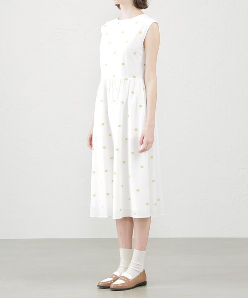 MACKINTOSH PHILOSOPHY（ﾏｯｷﾝﾄｯｼｭ ﾌｨﾛｿﾌｨｰ）の「クローバーカットジャカードワンピース（ワンピース・レディース・ブラック/オフホワイト・36/38）」の6枚目の写真