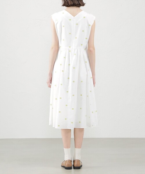 MACKINTOSH PHILOSOPHY（ﾏｯｷﾝﾄｯｼｭ ﾌｨﾛｿﾌｨｰ）の「クローバーカットジャカードワンピース（ワンピース・レディース・ブラック/オフホワイト・36/38）」の7枚目の写真