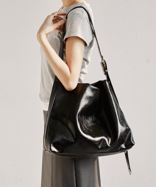 MaxMaraアウトレット●UVA● フェイクレザーショルダーバッグ 現地価格セール Max Mara(マックスマーラ) バッグ・カバン