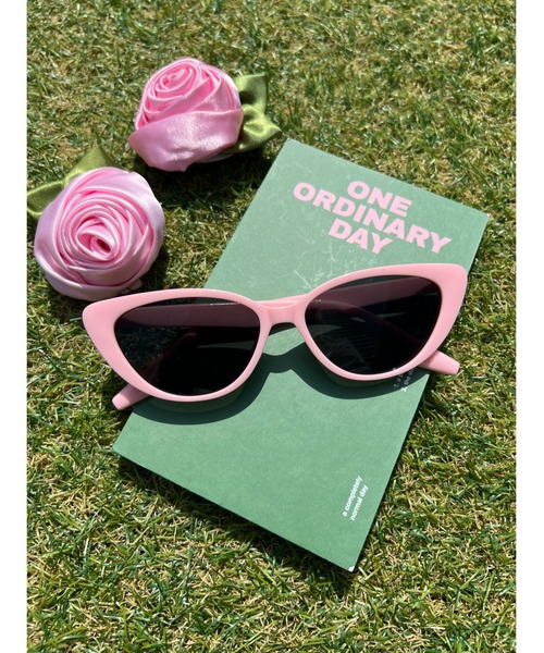 WC（ダブル シー）の「カラーフレームアイウェア（サングラス・レディース・ブラック/ベージュ/ホワイト/ピンク・FREE）」の4枚目の写真