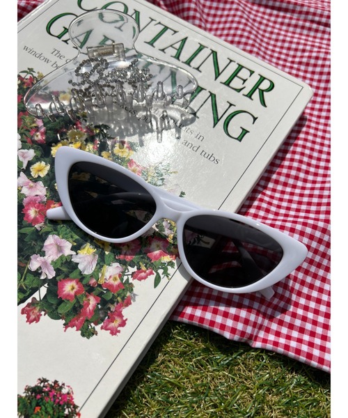 WC（ダブル シー）の「カラーフレームアイウェア（サングラス・レディース・ブラック/ベージュ/ホワイト/ピンク・FREE）」の7枚目の写真