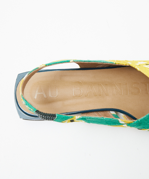 Au BANNISTER（オゥバニスター）の「スリングバックオープントゥフラットサンダル（サンダル・レディース・ホワイト/ブラック/その他・37/38/36）」の14枚目の写真