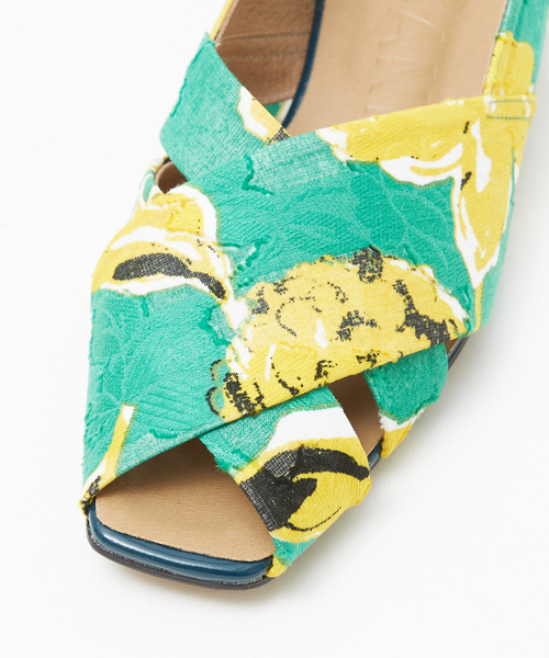 Au BANNISTER（オゥバニスター）の「スリングバックオープントゥフラットサンダル（サンダル・レディース・ホワイト/ブラック/その他・37/38/36）」の18枚目の写真