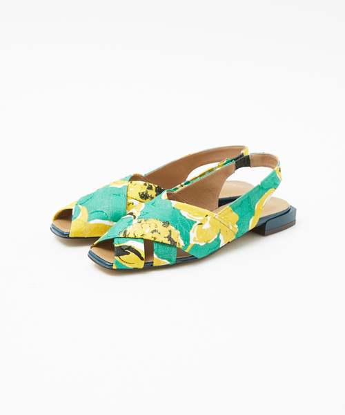 Au BANNISTER（オゥバニスター）の「スリングバックオープントゥフラットサンダル（サンダル・レディース・ホワイト/ブラック/その他・37/38/36）」の21枚目の写真