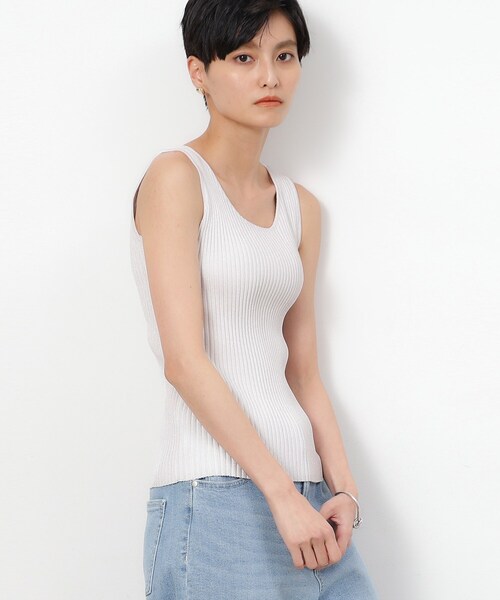 OPAQUE.CLIP（オペークドットクリップ）の「◆UV ラメニットタンクトップ【洗濯機洗い可/抗ピル】（ニット/セーター・レディース・ホワイト系6/ブラック系5/ベージュ系5・38/40）」の17枚目の写真