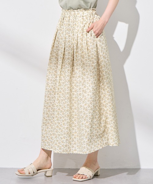Viola e Viola(ヴィオラエヴィオラ)の「小花柄フレアースカート(スカート・レディース・イエロー/キナリ・LARGE/MEDIUM)」の15枚目の写真
