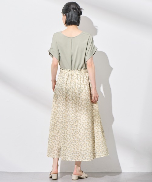 Viola e Viola(ヴィオラエヴィオラ)の「小花柄フレアースカート(スカート・レディース・イエロー/キナリ・LARGE/MEDIUM)」の13枚目の写真
