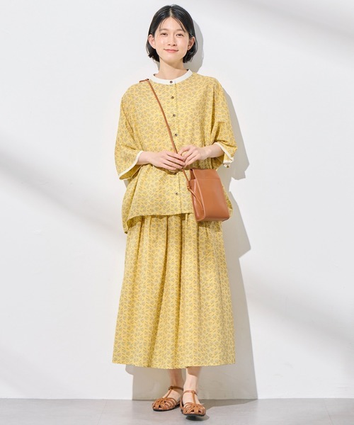 Viola e Viola(ヴィオラエヴィオラ)の「小花柄フレアースカート(スカート・レディース・イエロー/キナリ・LARGE/MEDIUM)」の17枚目の写真