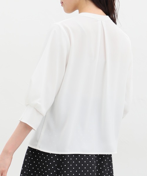 Honeys(ハニーズ)の「7分袖バンドカラーブラウス(シャツ/ブラウス・レディース・モカ/ホワイト/ブラック/ライラック/ダークオリーブ・S/M/L/LL/3L)」の10枚目の写真