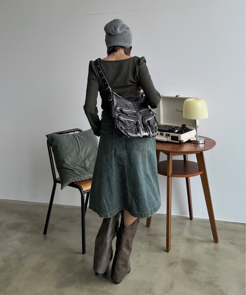 SLY　新品タグ付き　ブラックデニム プリーツスカート ミディ丈 SLY | L／W OVER DYE PLEATS ミドルスカート (スカート ) |SHEL