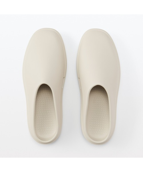 無印良品（ムジルシリョウヒン）の「一体成型　サボサンダル（サンダル・レディース・ライトベージュ/ダークグレー・XS/S/M/L/XL）」の6枚目の写真