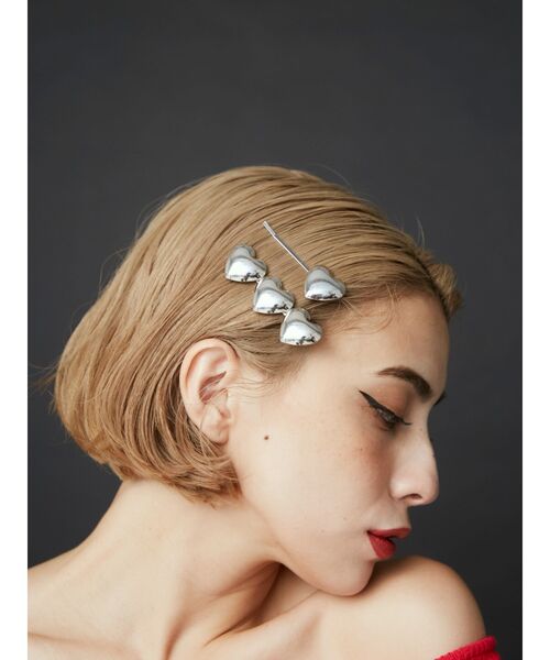 EVRIS（エヴリス）の「【2個セット】HEART MOTIF ヘアピン（ヘアピン・レディース・シルバー・FREE）」の4枚目の写真