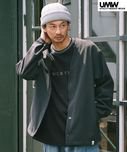 BAYFLOW（ベイフロー）の「［セットアップ可］UMWマルチファンクションカーディガン【ストレッチ素材・速乾・軽量】（カーディガン/ボレロ・メンズ・チャコールグレー/ベージュ・MEDIUM/LARGE）」の2枚目の写真