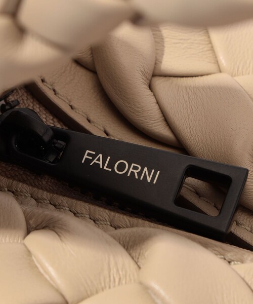 falorni(ファロルニ)の「FALORNI レザー イントレチャート ハンドバッグ(ハンドバッグ・レディース・ライトベージュ・FREE)」の8枚目の写真