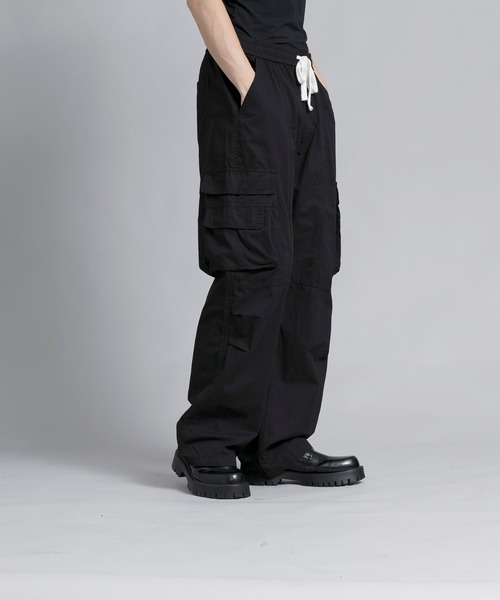 aimoha(アイモハ)の「aimoha men versatile cargo pants(カーゴパンツ・メンズ・ブラック/カーキ/ダークグレー・MEDIUM/LARGE/X-LARGE/XX-LARGE/XXX-LARGE/XXXX-LARGE)」の2枚目の写真