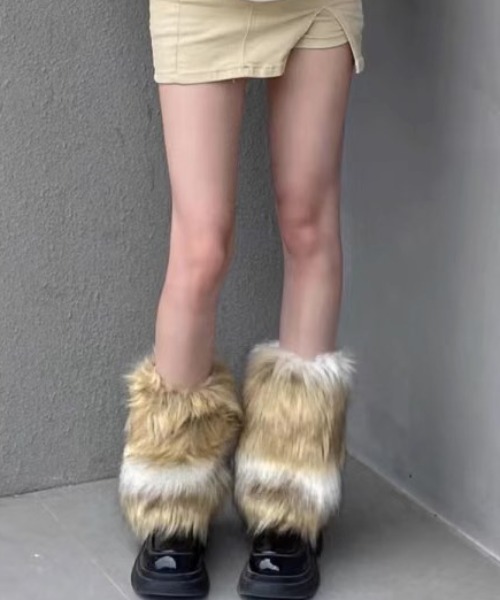 .KOM（ドットコム）の「A'GEM/9 × .kom 『.KOM/ドットケーオーエム』 ファーレックカバー（レッグウォーマー・レディース・その他・FREE）」の5枚目の写真