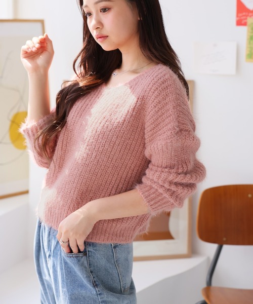 Girly Doll(ガーリードール)の「Vネックシャギーニット(ニット/セーター・レディース・ピンク/ネイビー/アイボリー/ブラック/ブルー・F)」の21枚目の写真