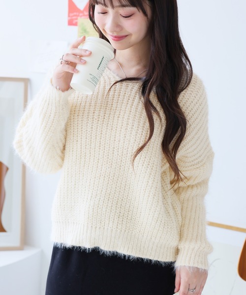 Girly Doll(ガーリードール)の「Vネックシャギーニット(ニット/セーター・レディース・ピンク/ネイビー/アイボリー/ブラック/ブルー・F)」の9枚目の写真