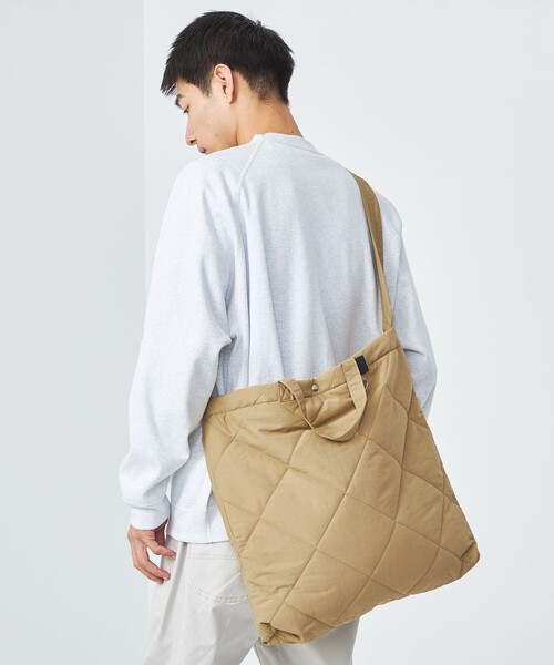 green label relaxing(グリーンレーベルリラクシング)の「【別注】<fellowww>GLR パデッド トートバッグ(トートバッグ・メンズ・ブラック/ベージュ・FREE)」の4枚目の写真