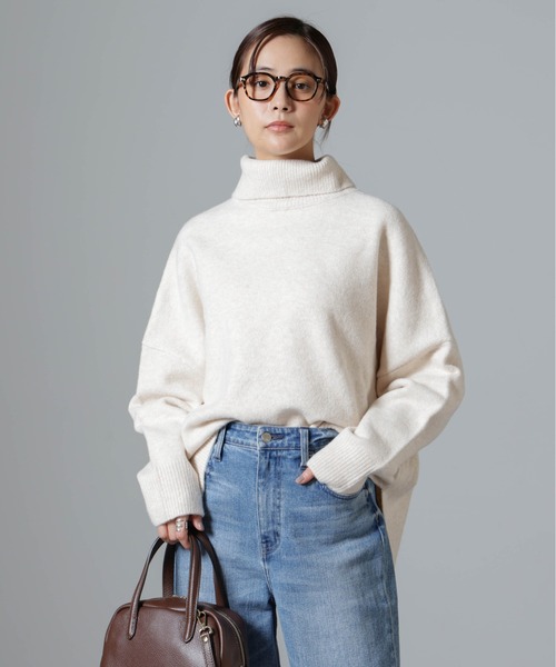 NANO universe(ナノユニバース)の「ウール混圧縮ニットタートルプルオーバー(ニット/セーター・レディース・パープル/ライトベージュ/チャコール・FREE)」の4枚目の写真