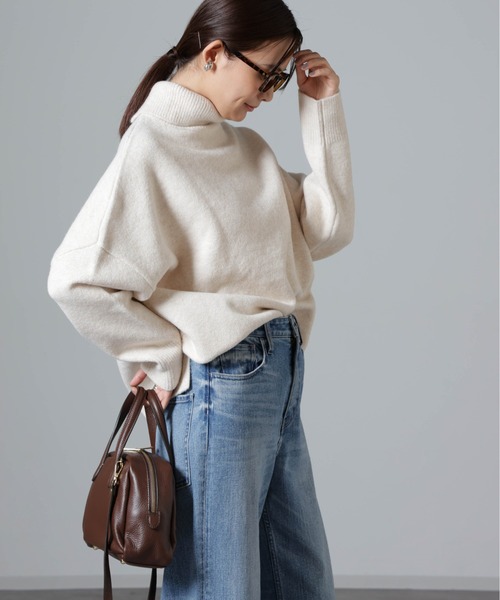 NANO universe(ナノユニバース)の「ウール混圧縮ニットタートルプルオーバー(ニット/セーター・レディース・パープル/ライトベージュ/チャコール・FREE)」の5枚目の写真