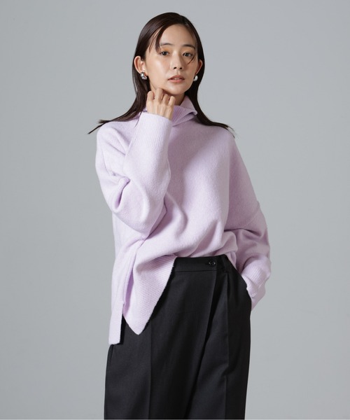NANO universe(ナノユニバース)の「ウール混圧縮ニットタートルプルオーバー(ニット/セーター・レディース・パープル/ライトベージュ/チャコール・FREE)」の11枚目の写真