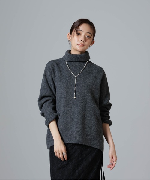 NANO universe(ナノユニバース)の「ウール混圧縮ニットタートルプルオーバー(ニット/セーター・レディース・パープル/ライトベージュ/チャコール・FREE)」の18枚目の写真