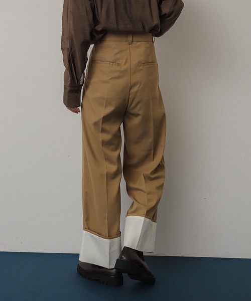 SENSE OF PLACE by URBAN RESEARCH(センスオブプレイスバイアーバンリサーチ)の「ワイドターンバックパンツ(その他パンツ・レディース・ブラック/カーキ/ベージュ・SMALL/MEDIUM)」の6枚目の写真