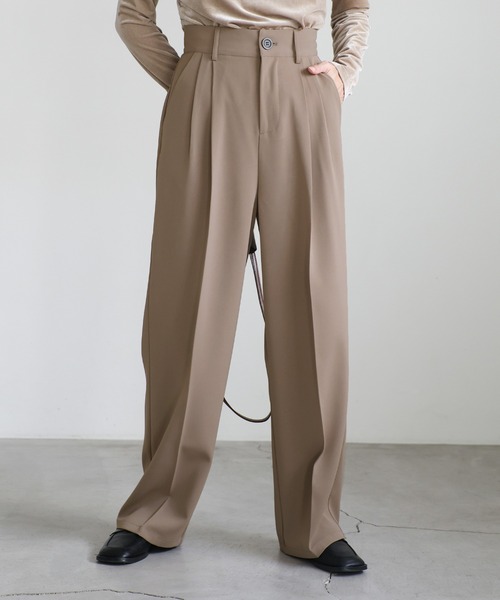 select MOCA(セレクトモカ)の「ハイウエストセンタープレススラックス(スラックス・レディース・アイボリー/ブラック/グレー/ダークベージュ・SMALL/MEDIUM/LARGE)」の4枚目の写真