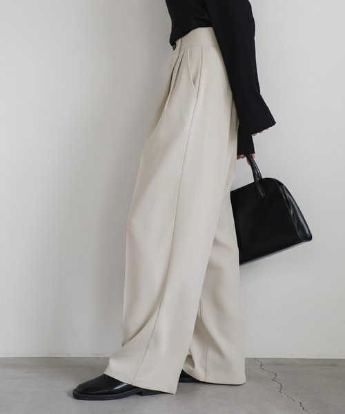 select MOCA(セレクトモカ)の「ハイウエストセンタープレススラックス(スラックス・レディース・アイボリー/ブラック/グレー/ダークベージュ・SMALL/MEDIUM/LARGE)」の17枚目の写真