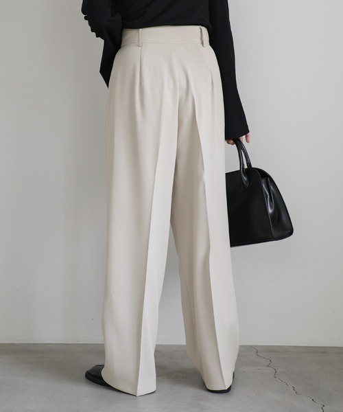 select MOCA(セレクトモカ)の「ハイウエストセンタープレススラックス(スラックス・レディース・アイボリー/ブラック/グレー/ダークベージュ・SMALL/MEDIUM/LARGE)」の20枚目の写真