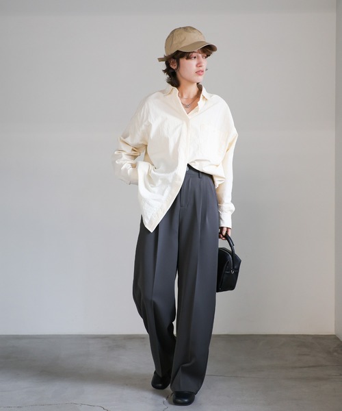 select MOCA(セレクトモカ)の「ハイウエストセンタープレススラックス(スラックス・レディース・アイボリー/ブラック/グレー/ダークベージュ・SMALL/MEDIUM/LARGE)」の5枚目の写真