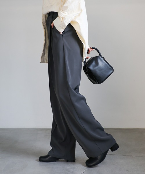 select MOCA(セレクトモカ)の「ハイウエストセンタープレススラックス(スラックス・レディース・アイボリー/ブラック/グレー/ダークベージュ・SMALL/MEDIUM/LARGE)」の12枚目の写真