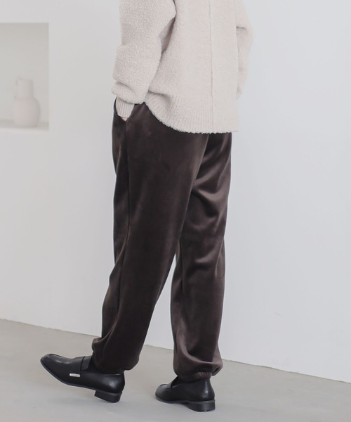 n'OrLABEL(ノアールレーベル)の「『細コール裏ベロアジョガーパンツ』(その他パンツ・レディース・ブラック/ブラウン/グレー/ブルー・2/1)」の12枚目の写真