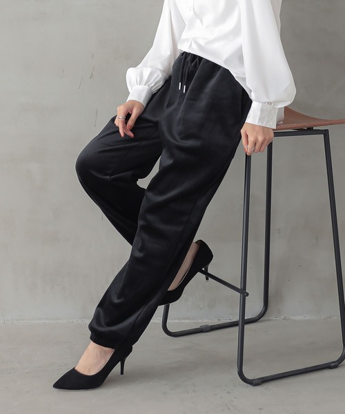 n'OrLABEL(ノアールレーベル)の「『細コール裏ベロアジョガーパンツ』(その他パンツ・レディース・ブラック/ブラウン/グレー/ブルー・2/1)」の16枚目の写真