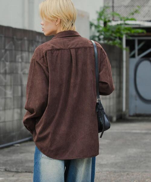 SENSE OF PLACE by URBAN RESEARCH(センスオブプレイスバイアーバンリサーチ)の「コーデュロイレギュラーカラーシャツ(シャツ/ブラウス・メンズ・カーキ/ブラック/ブラウン・LARGE/MEDIUM)」の15枚目の写真