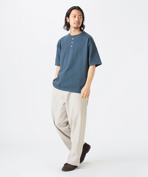 B:MING by BEAMS(ビーミングバイビームス)の「【WEB限定/ユニセックス】ヘビーウェイト 3ボタン ヘンリーネック Tシャツ(Tシャツ/カットソー・メンズ・ブラック/ブルー系その他/オフホワイト・XL/L/M/S)」の14枚目の写真