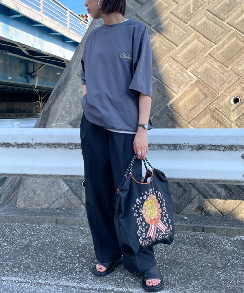 Ball&Chain（ボールアンドチェーン）の「[BALL&CHAIN/ボールアンドチェーン] D.LEOPARD 刺繍デザインナイロントートバッグ（トートバッグ・レディース・ブラック/ベージュ・M）」の4枚目の写真