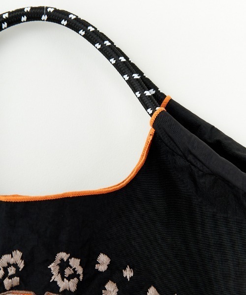 Ball&Chain（ボールアンドチェーン）の「[BALL&CHAIN/ボールアンドチェーン] D.LEOPARD 刺繍デザインナイロントートバッグ（トートバッグ・レディース・ブラック/ベージュ・M）」の22枚目の写真