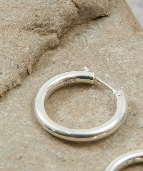 And A（アンドエー）の「And A アンドエー / SILVER925 LARGE HOOP PIERCE シルバー925ラージフープピアス（両耳用） / AA-A24U009（ピアス（両耳用）・メンズ・シルバー・LARGE）」の9枚目の写真